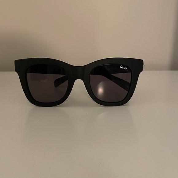 Quay After Hours Sunglasses - Picture 1 of 2